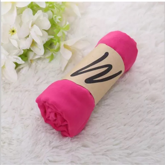 Rose Red long scarf - Picture 2 of 5